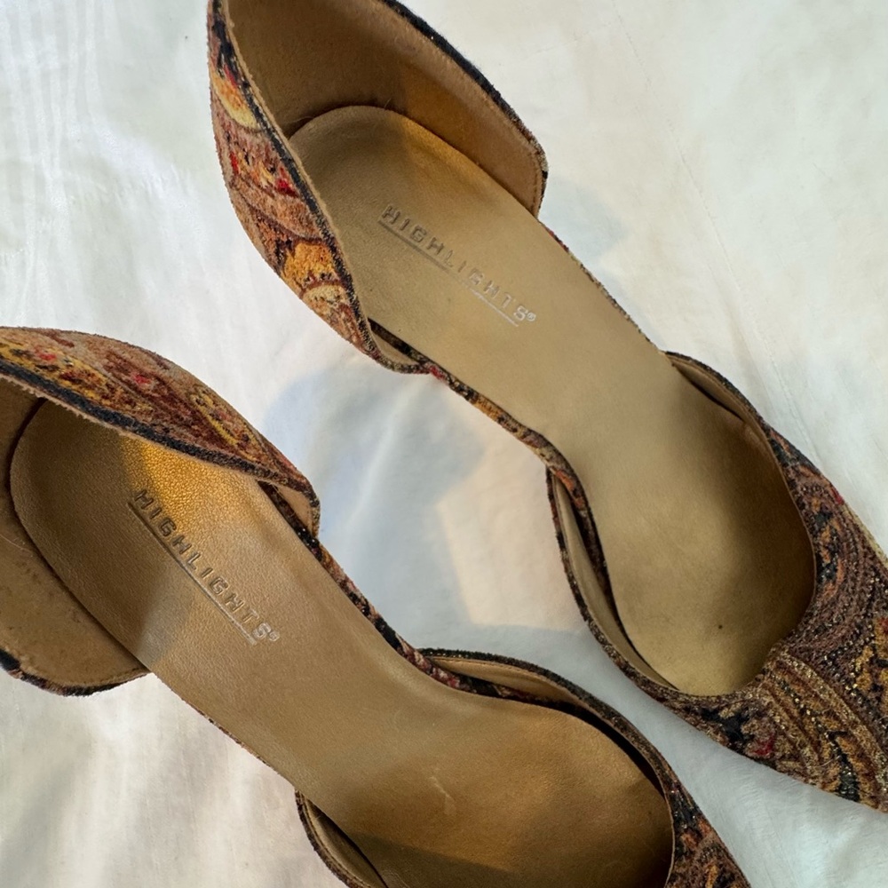 VTG Highlights Velveteen Floral Paisley Heels in Brown Gold and Tan 7.5 - Picture 5 of 6